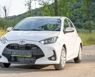 Autovermietung Toyota Yaris Nr.15934 Automatisch in Becici, ausgestattet mit einem 15,0L Motor ➤ Von Ivan in Montenegro.