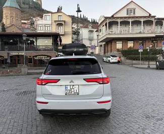 Mitsubishi Outlander 2022 zur Miete verfügbar in Tiflis, mit Kilometerbegrenzung unbegrenzte.