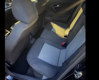 Volkswagen Polo 2016 zur Miete verfügbar in Budva, mit Kilometerbegrenzung unbegrenzte.