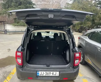 Benzin 1,5L Motor von Ford Bronco 2024 zur Miete in Tiflis.