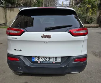 Vermietung Jeep Cherokee. Komfort, SUV, Crossover Fahrzeug zur Miete in Georgien ✓ Kaution Einzahlung von 540 GEL ✓ Versicherungsoptionen KFZ-HV, VKV Plus, Keine Kaution.
