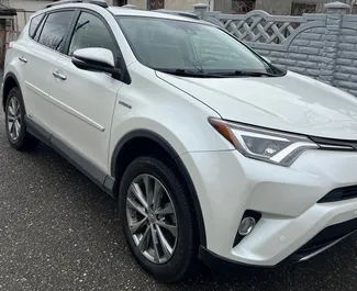 Toyota Rav4 2018 zur Miete verfügbar in Kutaisi, mit Kilometerbegrenzung 200 km/Tag.