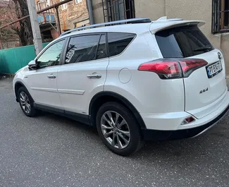 Vermietung Toyota Rav4. Komfort, SUV, Crossover Fahrzeug zur Miete in Georgien ✓ Kaution Einzahlung von 300 GEL ✓ Versicherungsoptionen KFZ-HV.