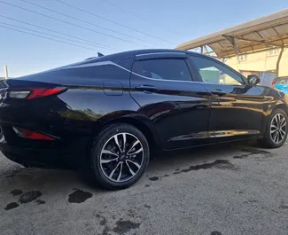 Mietwagen JAC J7 2025 in Kasachstan, mit Benzin-Kraftstoff und 150 PS ➤ Ab 21000 KZT pro Tag.