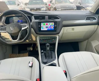 Mietwagen Volkswagen Tiguan 2023 in Georgien, mit Benzin-Kraftstoff und 186 PS ➤ Ab 155 GEL pro Tag.