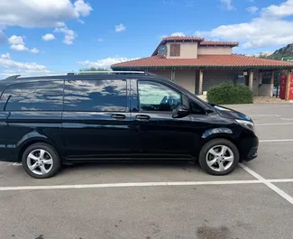 Vermietung Mercedes-Benz V-Class. Premium, Luxus, Minivan Fahrzeug zur Miete in Montenegro ✓ Kaution Einzahlung von 800 EUR ✓ Versicherungsoptionen KFZ-HV, TKV, VKV Plus, VKV Komplett, Insassen, Ausland.