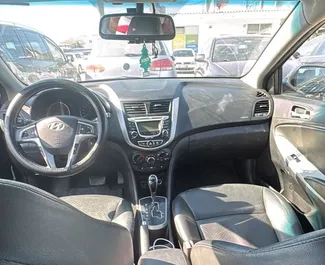 Vermietung Hyundai Accent Blue. Wirtschaft, Komfort Fahrzeug zur Miete in Albanien ✓ Kaution Keine Kaution ✓ Versicherungsoptionen KFZ-HV, VKV Komplett, Ausland.