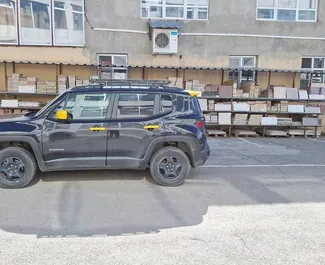 Vermietung Jeep Renegade. Wirtschaft, Komfort, Crossover Fahrzeug zur Miete in Georgien ✓ Kaution Keine Kaution ✓ Versicherungsoptionen KFZ-HV, VKV Plus.