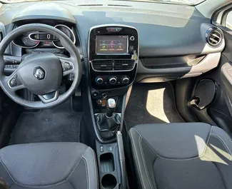 Mietwagen Renault Clio 4 2016 in Montenegro, mit Diesel-Kraftstoff und 90 PS ➤ Ab 19 EUR pro Tag.