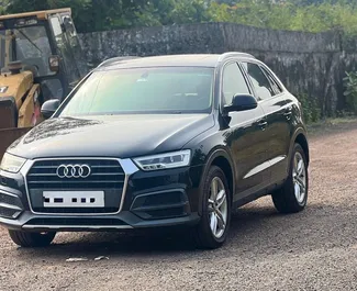 Frontansicht eines Mietwagens Audi Q3 am Flughafen Goa, Goa ✓ Auto Nr.16179. ✓ Automatisch TM ✓ 0 Bewertungen.