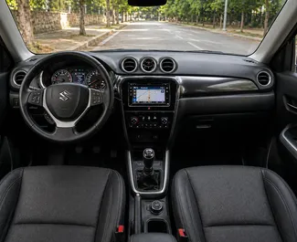 Autovermietung Suzuki Vitara Nr.16308 Schaltgetriebe am Flughafen von Tirana, ausgestattet mit einem 1,8L Motor ➤ Von Armand in Albanien.