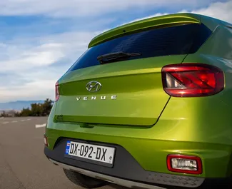 Mietwagen Hyundai Venue 2019 in Georgien, mit Benzin-Kraftstoff und 121 PS ➤ Ab 81 GEL pro Tag.