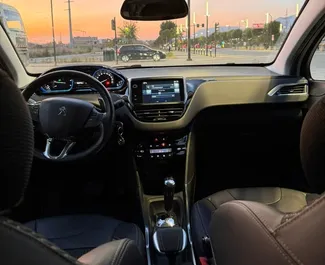Peugeot 2008 2018 zur Miete verfügbar in Tirana, mit Kilometerbegrenzung unbegrenzte.