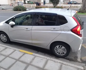 Vermietung Honda Fit. Wirtschaft, Komfort Fahrzeug zur Miete auf Zypern ✓ Kaution Einzahlung von 300 EUR ✓ Versicherungsoptionen KFZ-HV, TKV.
