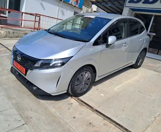Vermietung Nissan Note. Wirtschaft, Komfort Fahrzeug zur Miete auf Zypern ✓ Kaution Einzahlung von 350 EUR ✓ Versicherungsoptionen KFZ-HV, TKV.