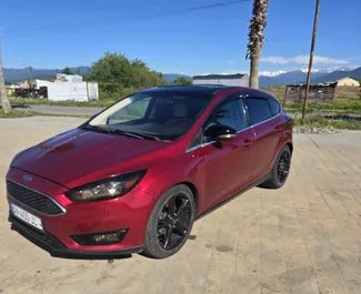 Frontansicht eines Mietwagens Ford Focus in Batumi, Georgien ✓ Auto Nr.16375. ✓ Automatisch TM ✓ 0 Bewertungen.