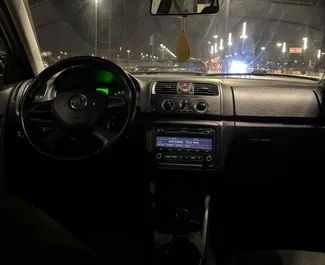 Diesel 1,2L Motor von Skoda Fabia 2015 zur Miete in Tirana.
