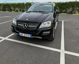 Mercedes-Benz ML350 2011 zur Miete verfügbar in Durres, mit Kilometerbegrenzung unbegrenzte.