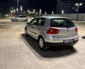 Autovermietung Volkswagen Golf 5 Nr.16442 Schaltgetriebe in Tirana, ausgestattet mit einem 1,9L Motor ➤ Von Ira in Albanien.