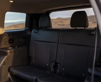 Mietwagen Hyundai Santa Fe 2024 in Georgien, mit Benzin-Kraftstoff und 277 PS ➤ Ab 175 GEL pro Tag.