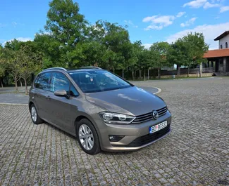Diesel 2,0L Motor von Volkswagen Golf Sportsvan 2019 zur Miete in Budva.