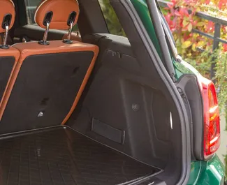 Mini Countryman Cooper S 2021 mit Antriebssystem Allradantrieb, verfügbar in Tiflis.