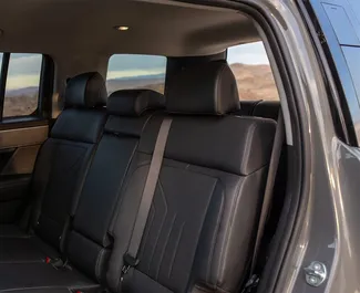 Vermietung Hyundai Santa Fe. Komfort, Crossover Fahrzeug zur Miete in Georgien ✓ Kaution Einzahlung von 560 GEL ✓ Versicherungsoptionen KFZ-HV, TKV, VKV Plus, VKV Komplett, Insassen, Diebstahlschutz.