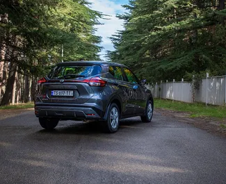 Vermietung Nissan Kicks. Wirtschaft, Komfort, Crossover Fahrzeug zur Miete in Georgien ✓ Kaution Einzahlung von 270 GEL ✓ Versicherungsoptionen KFZ-HV, TKV, VKV Plus, VKV Komplett, Insassen, Diebstahlschutz.