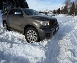 Frontansicht eines Mietwagens Toyota Sequoia Ii in Bischkek, Kirgisistan ✓ Auto Nr.16333. ✓ Automatisch TM ✓ 0 Bewertungen.