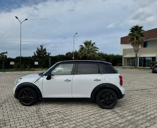 Autovermietung Mini Countryman Cooper S Nr.16434 Schaltgetriebe in Tirana, ausgestattet mit einem 1,6L Motor ➤ Von Ira in Albanien.