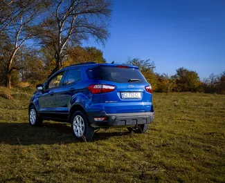 Innenraum von Ford Eco Sport zur Miete in Georgien. Ein großartiges 5-Sitzer Fahrzeug mit Automatisch Getriebe.