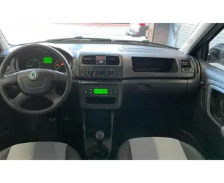 Diesel 1,2L Motor von Skoda Fabia 2013 zur Miete in Tirana.