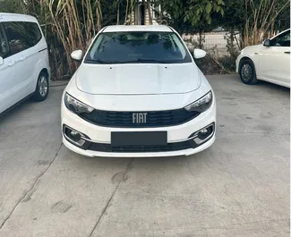 Mietwagen Fiat Egea 2024 in der Türkei, mit Benzin-Kraftstoff und 90 PS ➤ Ab 35 USD pro Tag.
