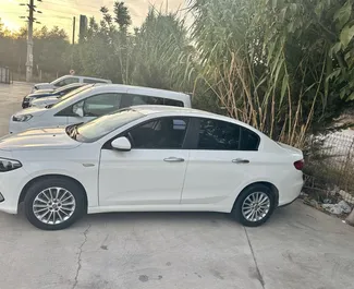 Autovermietung Fiat Egea Nr.16250 Schaltgetriebe am Flughafen Antalya, ausgestattet mit einem 1,4L Motor ➤ Von Çağatay in der Türkei.