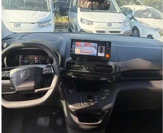 Mietwagen Citroen Berlingo 2026 in der Türkei, mit Diesel-Kraftstoff und 140 PS ➤ Ab 40 USD pro Tag.