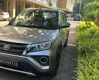 Frontansicht eines Mietwagens Toyota Urban Cruiser am Flughafen Goa, Goa ✓ Auto Nr.16191. ✓ Automatisch TM ✓ 0 Bewertungen.