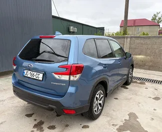 Frontansicht eines Mietwagens Subaru Forester in Kutaisi, Georgien ✓ Auto Nr.16486. ✓ Automatisch TM ✓ 0 Bewertungen.