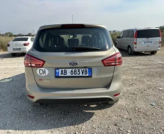 Benzin 1,6L Motor von Ford B-Max 2015 zur Miete am Flughafen von Tirana.