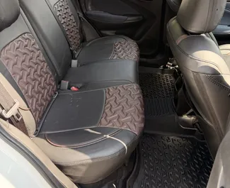 Benzin 1,2L Motor von Suzuki Baleno 2026 zur Miete am Flughafen Goa.