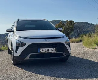 Frontansicht eines Mietwagens Hyundai Bayon in Alanya, Türkei ✓ Auto Nr.16399. ✓ Automatisch TM ✓ 0 Bewertungen.