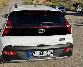Mietwagen Hyundai Bayon 2024 in der Türkei, mit Benzin-Kraftstoff und 90 PS ➤ Ab 46 USD pro Tag.