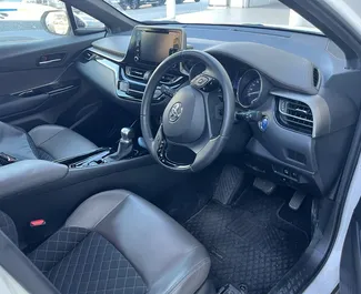 Hybride 1,5L Motor von Toyota C-HR 2020 zur Miete in Limassol.