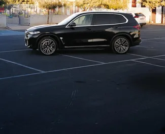 Vermietung BMW X5. Premium, Crossover Fahrzeug zur Miete auf Zypern ✓ Kaution Einzahlung von 10000 EUR ✓ Versicherungsoptionen KFZ-HV, TKV, VKV Plus, Junge.