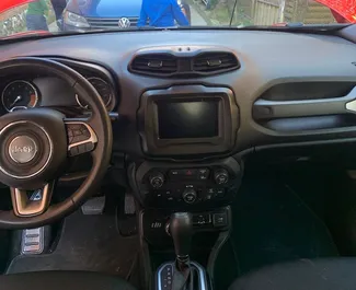 Mietwagen Jeep Renegade 2021 in Georgien, mit Benzin-Kraftstoff und 18 PS ➤ Ab 110 GEL pro Tag.