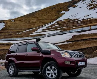 Frontansicht eines Mietwagens Toyota Land Cruiser Prado in Bischkek, Kirgisistan ✓ Auto Nr.16343. ✓ Automatisch TM ✓ 0 Bewertungen.
