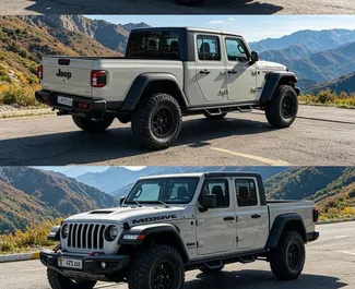Frontansicht eines Mietwagens Jeep Gladiator in Bischkek, Kirgisistan ✓ Auto Nr.16344. ✓ Automatisch TM ✓ 0 Bewertungen.
