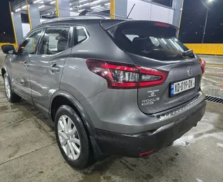 Vermietung Nissan Rogue. Komfort, Crossover Fahrzeug zur Miete in Georgien ✓ Kaution Einzahlung von 810 GEL ✓ Versicherungsoptionen KFZ-HV, Keine Kaution.
