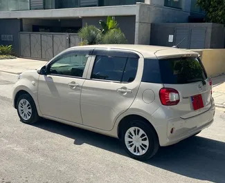 Frontansicht eines Mietwagens Toyota Passo in Limassol, Zypern ✓ Auto Nr.5910. ✓ Automatisch TM ✓ 0 Bewertungen.