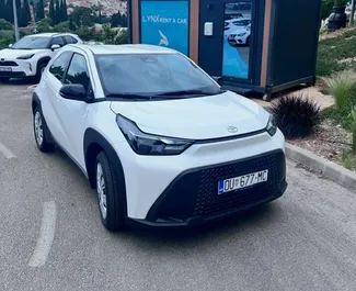 Benzin 1,0L Motor von Toyota Aygo X 2025 zur Miete in Dubrovnik.