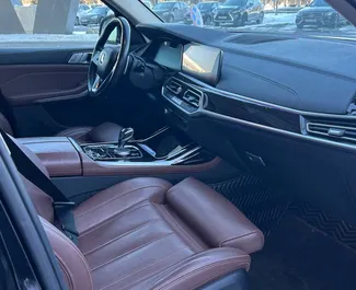 Vermietung BMW X7. Premium, Luxus, Crossover Fahrzeug zur Miete in Weißrussland ✓ Kaution Einzahlung von 333 USD ✓ Versicherungsoptionen KFZ-HV.